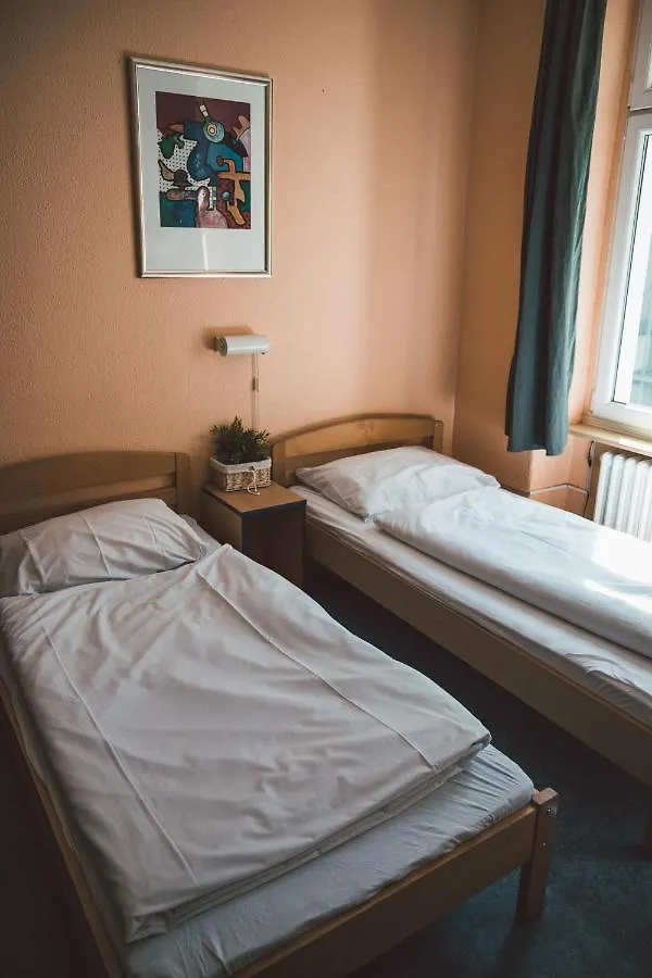 **  Happy Hotel Berlín Německo